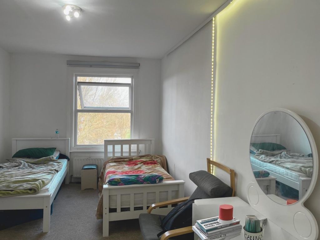 Property photo 1 of 5 0Fd62039-Efcb-46d5-A6B7-7479A36d9831.Jpg