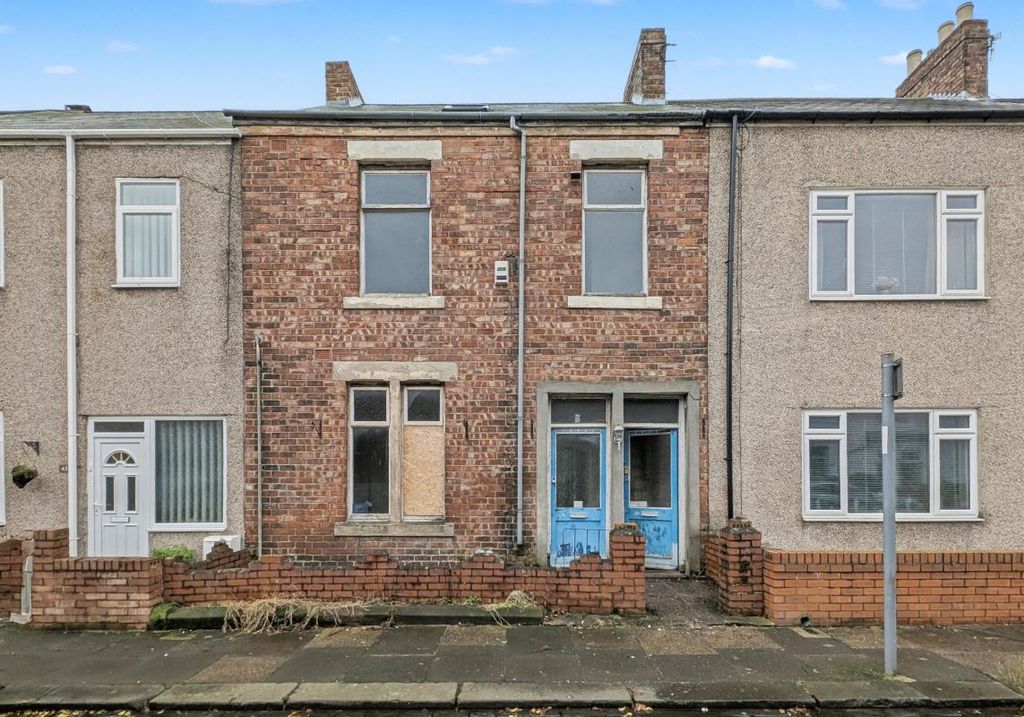 Property photo 1 of 12