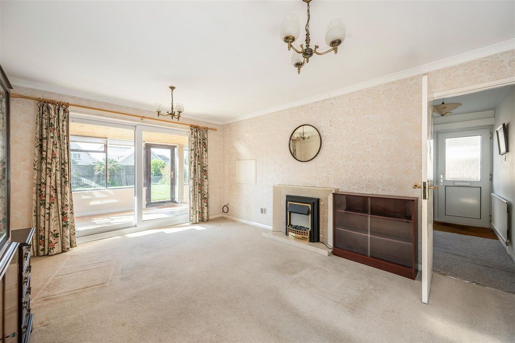 Property photo 3 of 25 Ph7_6464414 Copy.Jpg