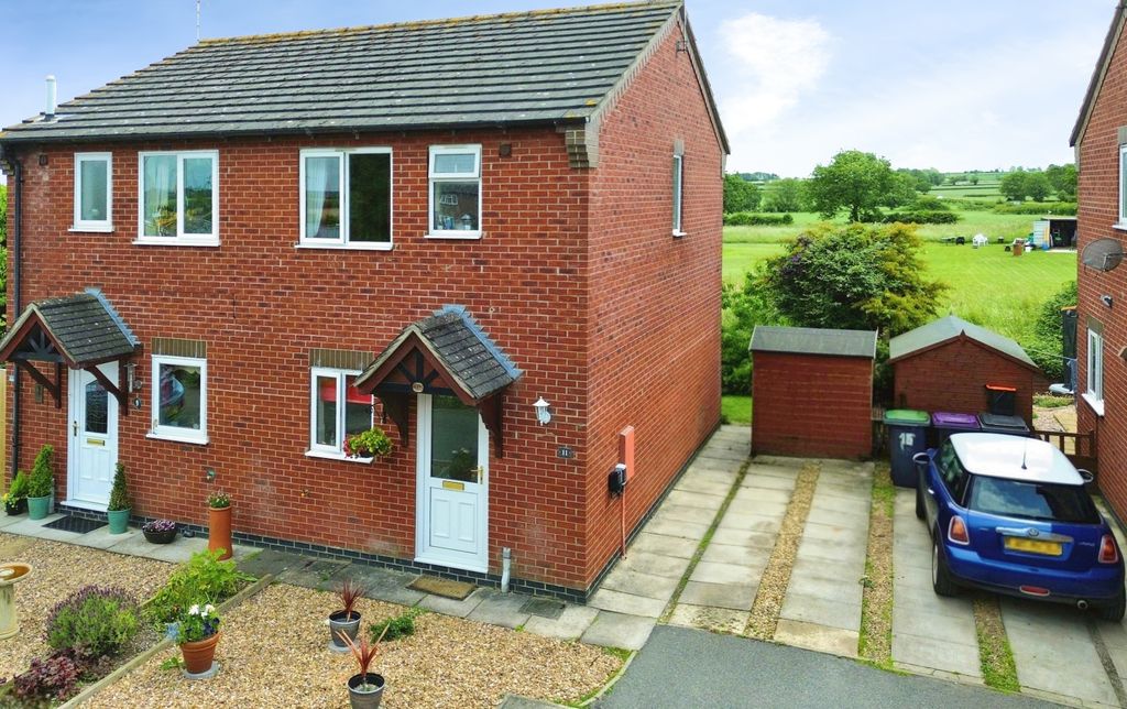 Property photo 2 of 11