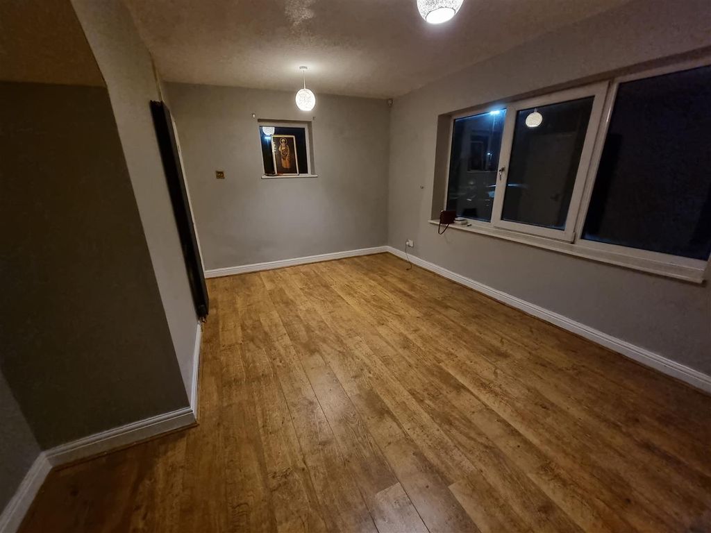 Property photo 3 of 10 20221204_212142.Jpg