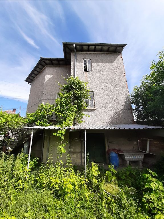 Property photo 3 of 6
