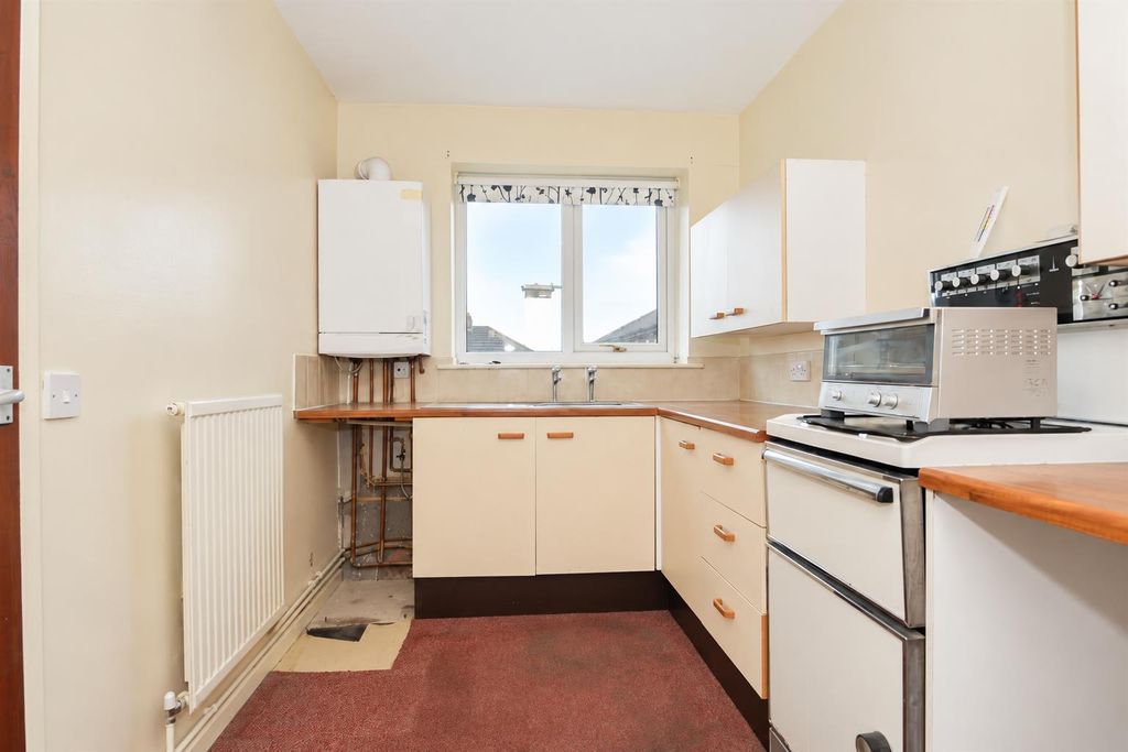 Property photo 3 of 10 Kitchen.Png