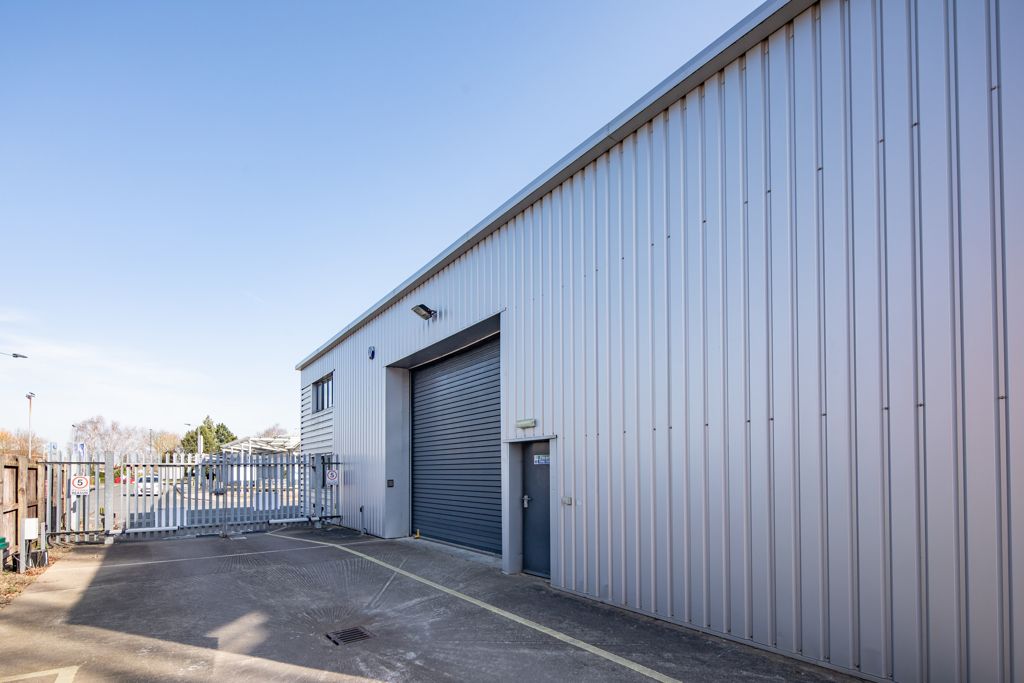 Property photo 3 of 9 Photo 6