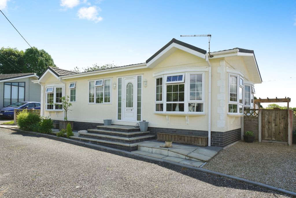 Property photo 1 of 18 Photo