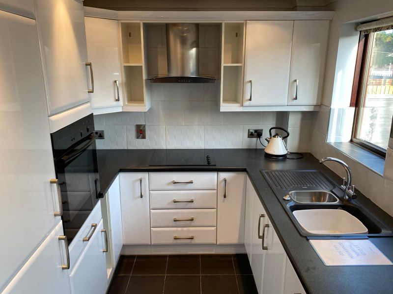 Property photo 3 of 6 Kitchen