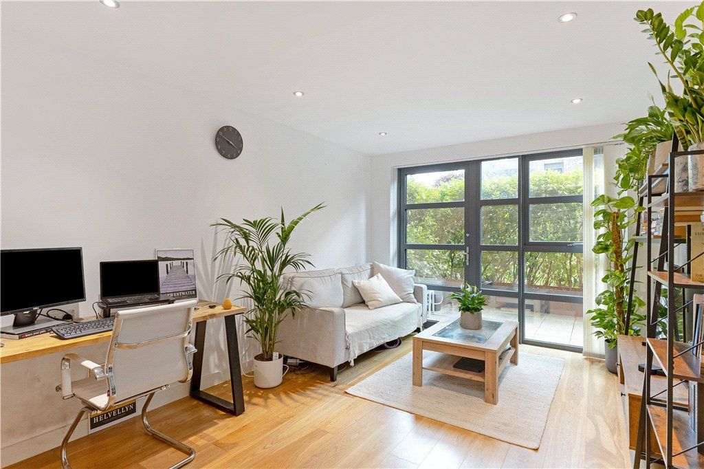Property photo 3 of 18 Picture No. 10