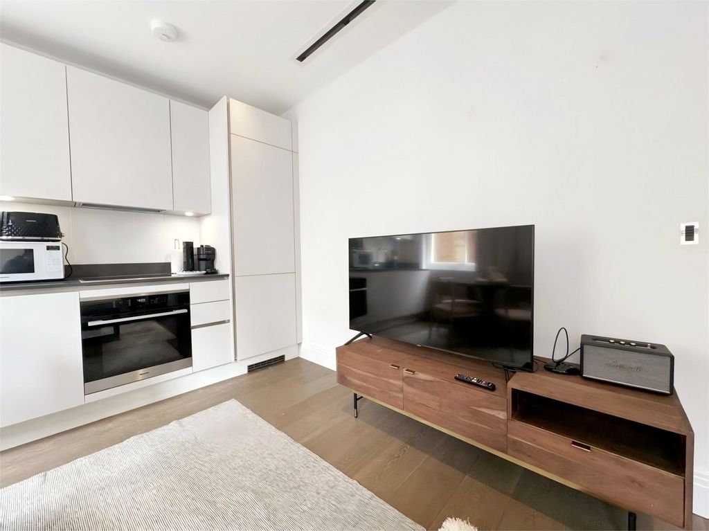 Property photo 2 of 10 Picture No. 06