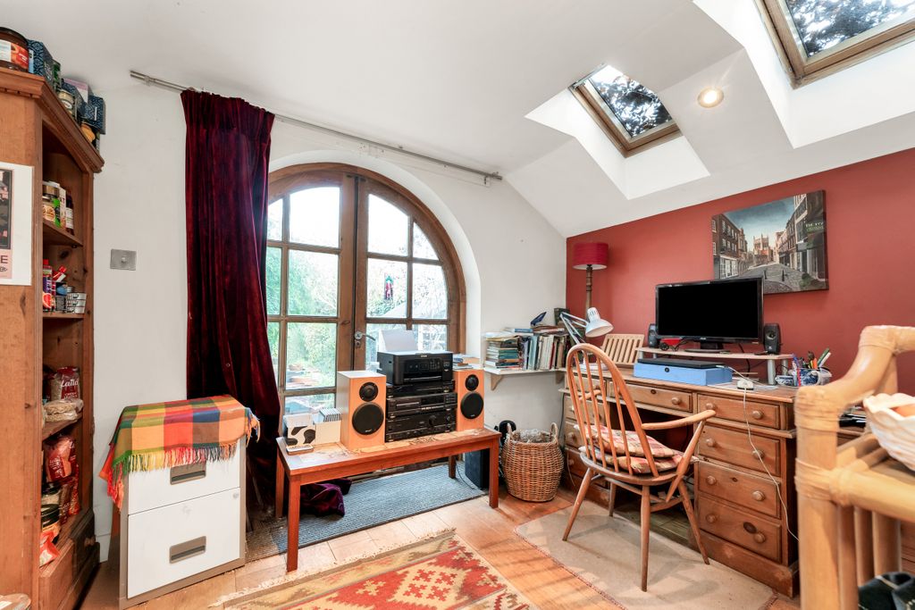 Property photo 2 of 18 35, Fulbourn Road, Cambridge (6).Jpg