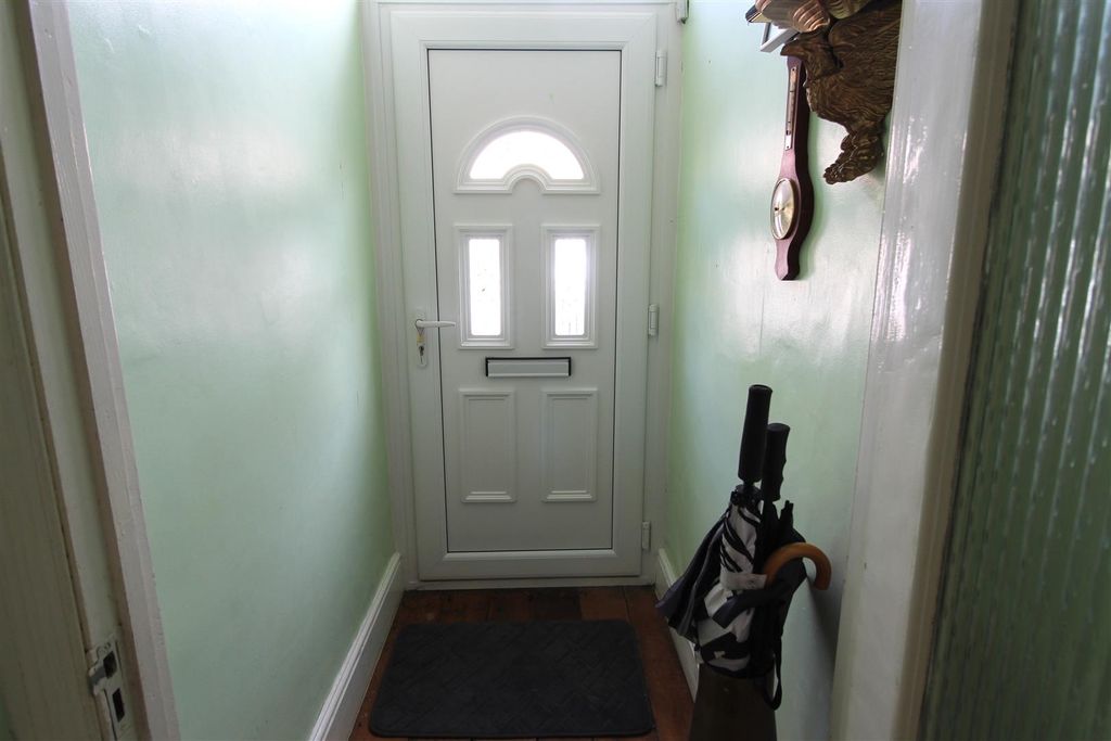 Property photo 2 of 16 Porch