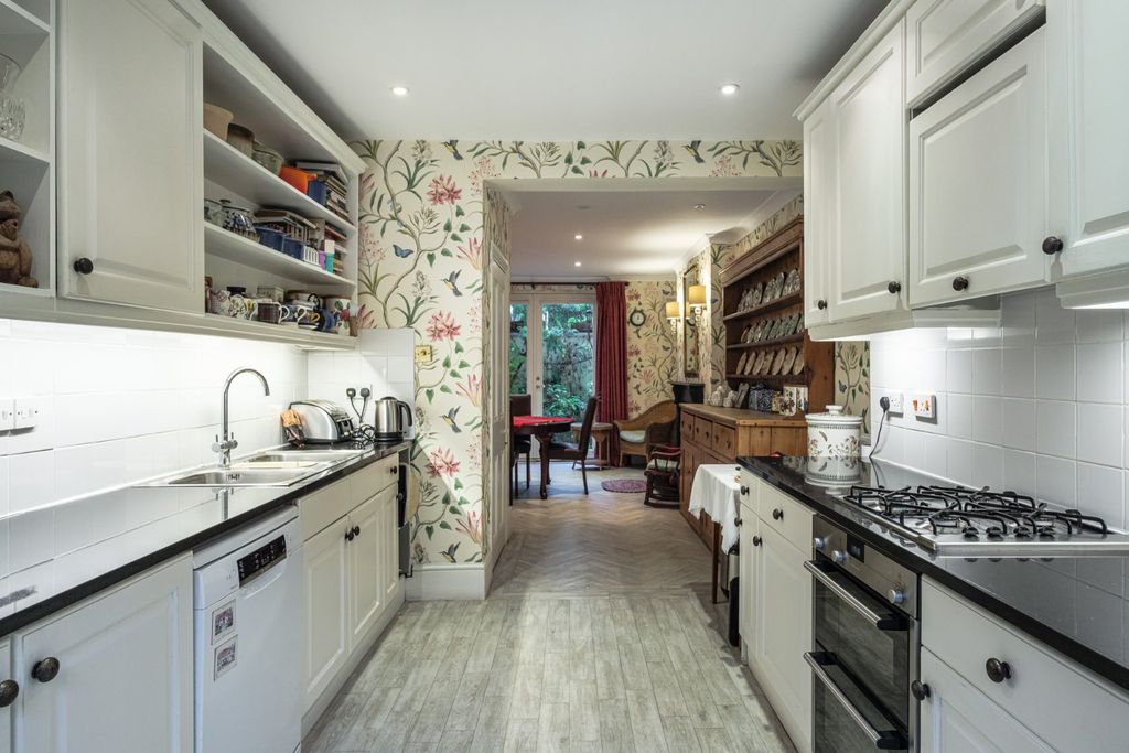 Additional image 13 of 5 bed terraced house for saleEllington Street, Islington N7