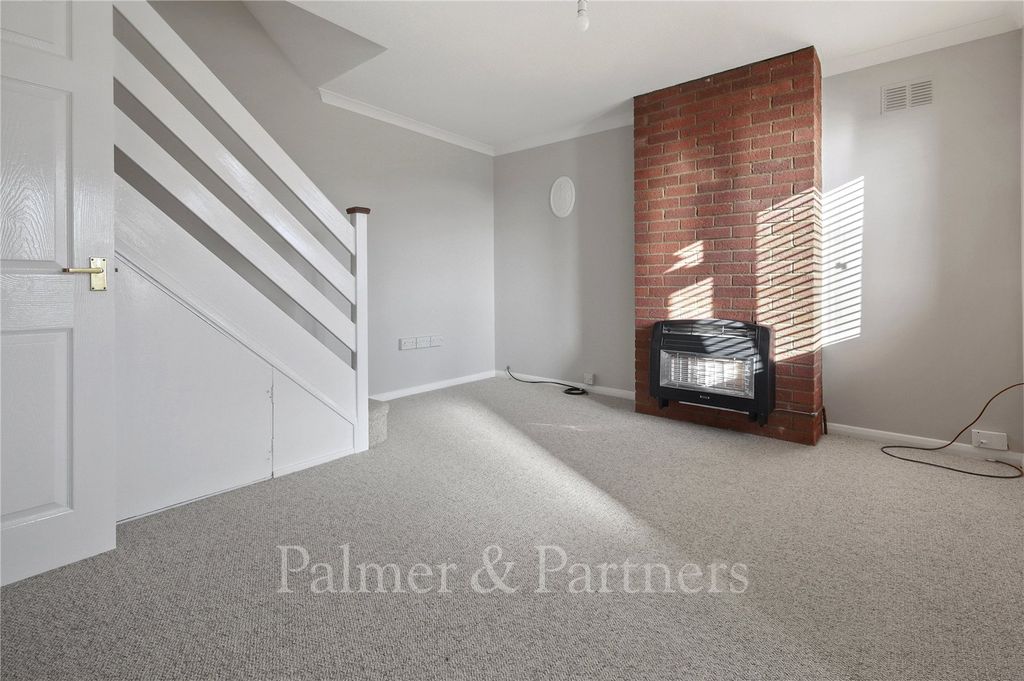 Property photo 2 of 8 Reception Room