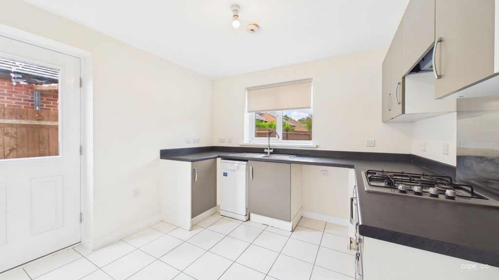 Property photo 3 of 15 3347365