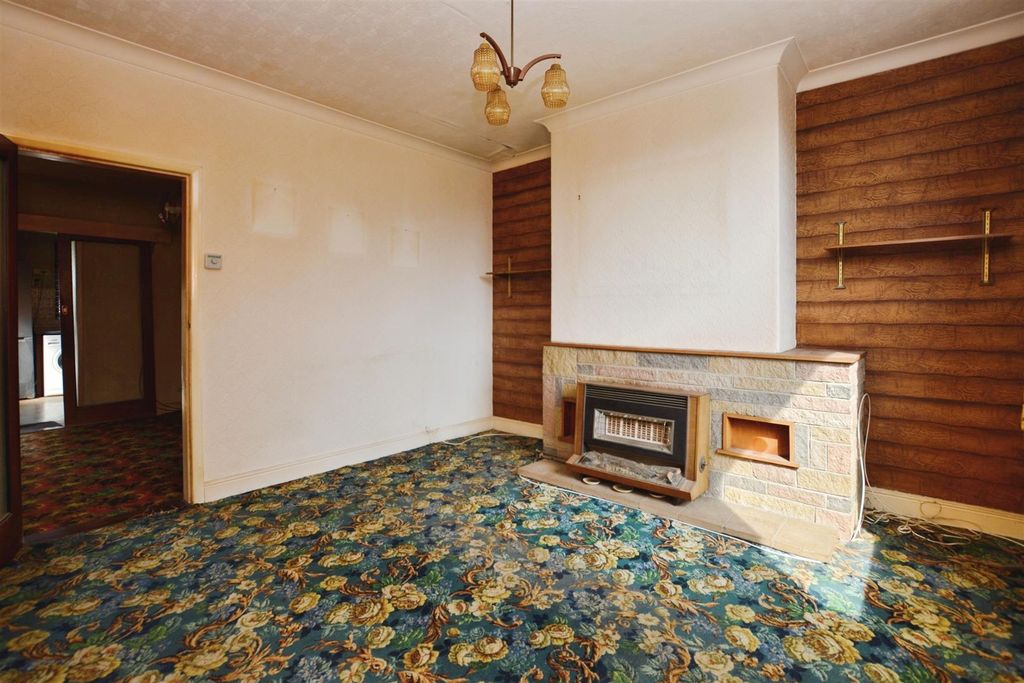 Property photo 3 of 15 Living Room