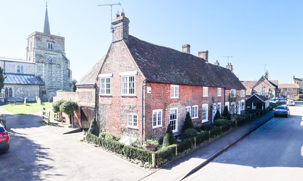 Property photo 1 of 25 Front