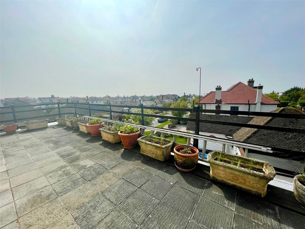 Property photo 3 of 13 Picture No. 06