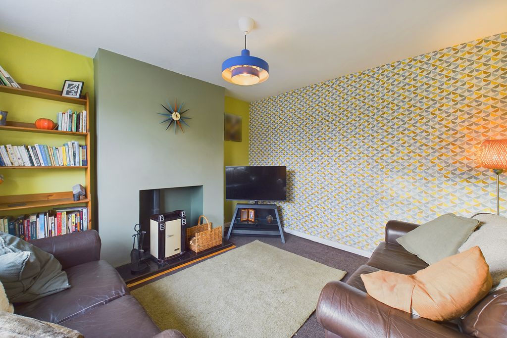 Property photo 2 of 17 Living Room