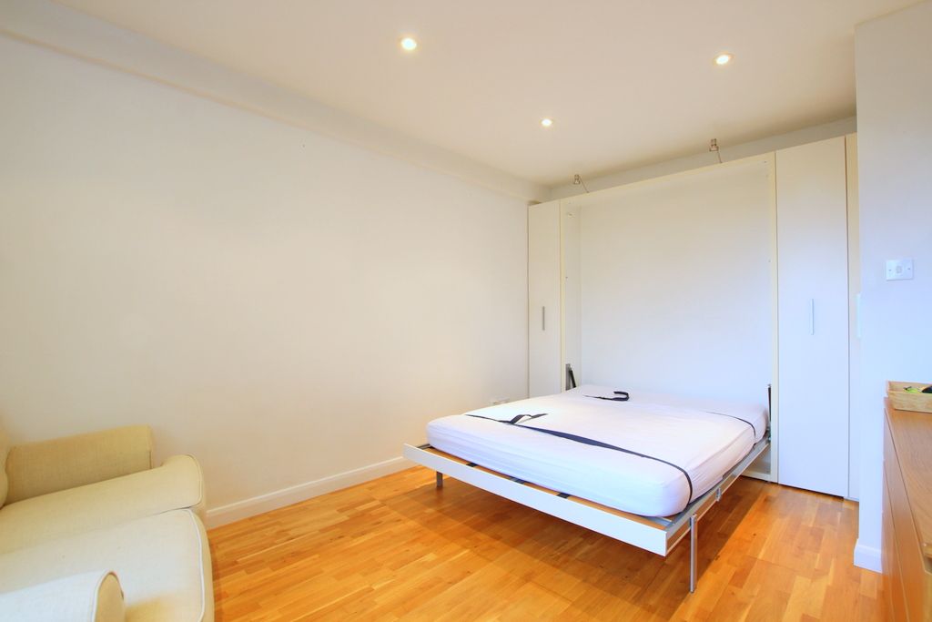 Property photo 2 of 10 2