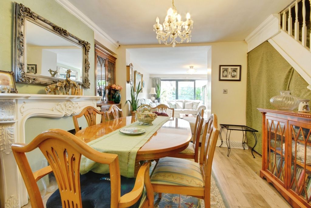 Property photo 3 of 16 Pbox-Img.Jpg
