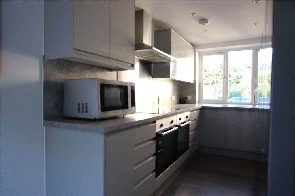 Property photo 2 of 18 Picture No. 08