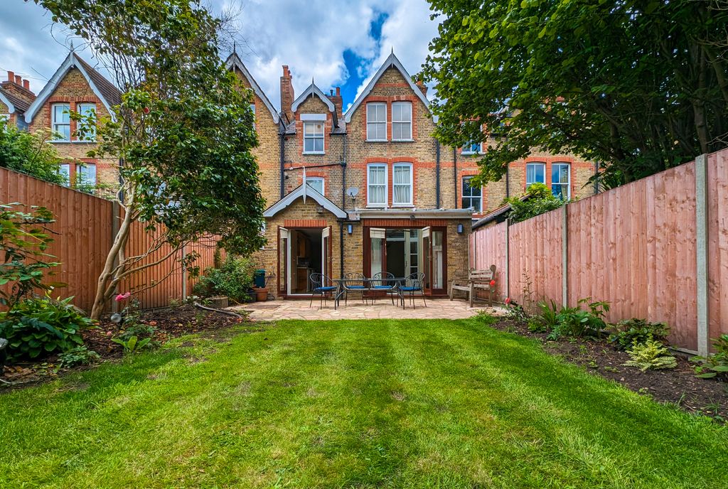 Property photo 1 of 12