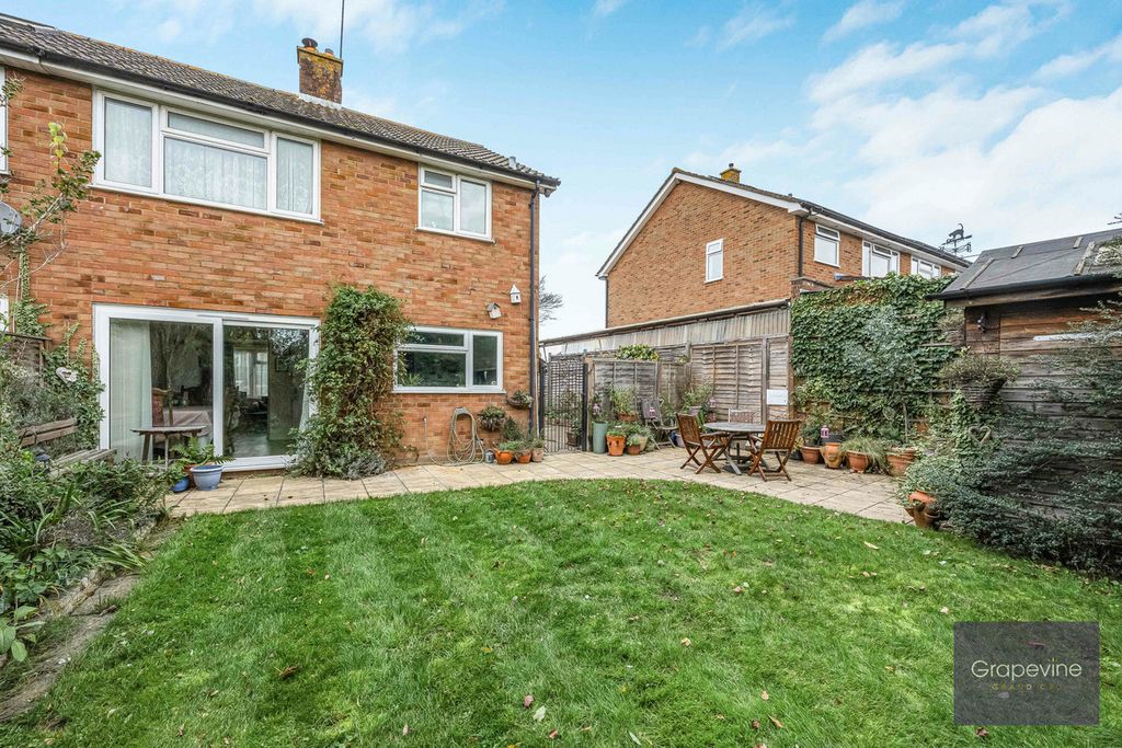 Property photo 3 of 20