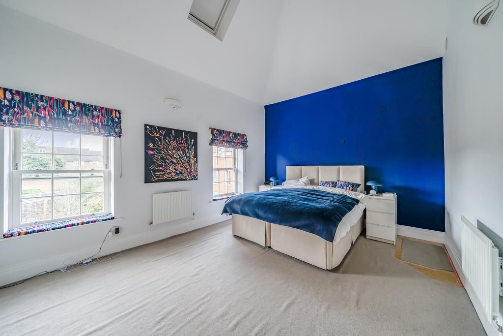 Property photo 2 of 24 Bedroom