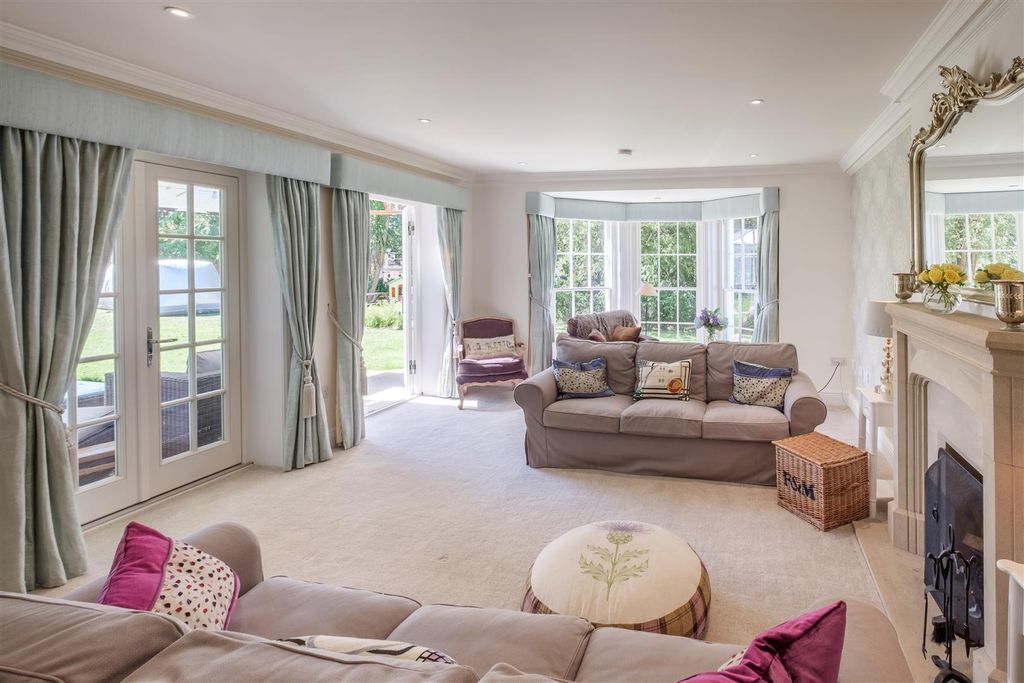 Property photo 3 of 10 Drawing Room