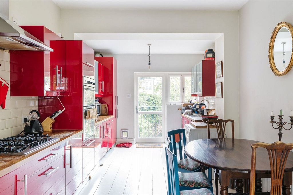 Property photo 3 of 23 Picture No. 06