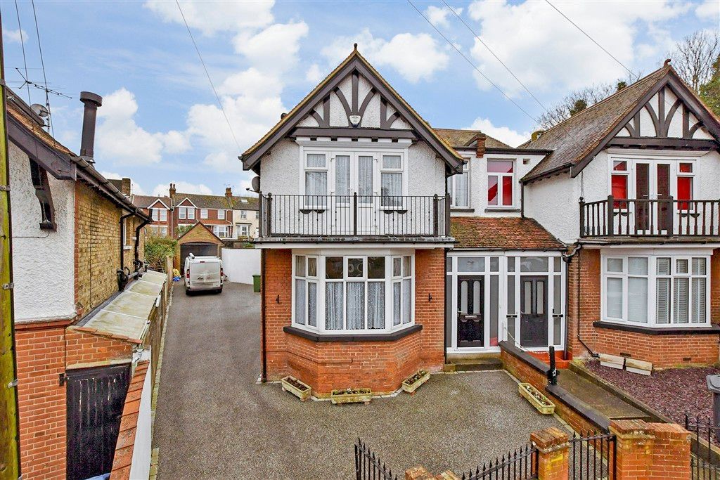 Property photo 1 of 18 Front...(Web)