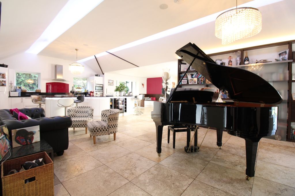 Property photo 2 of 42 Img_6134