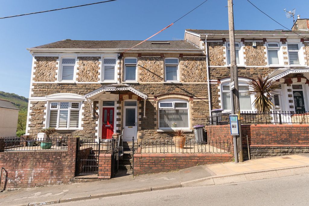 Property photo 1 of 26