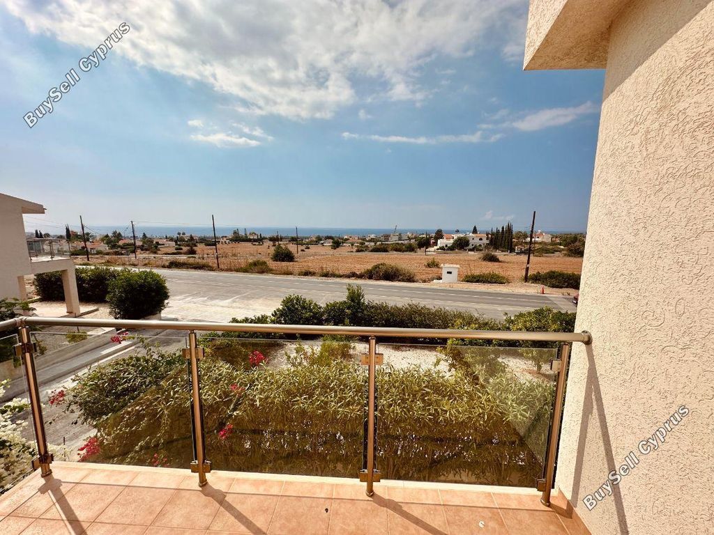 Property photo 3 of 22