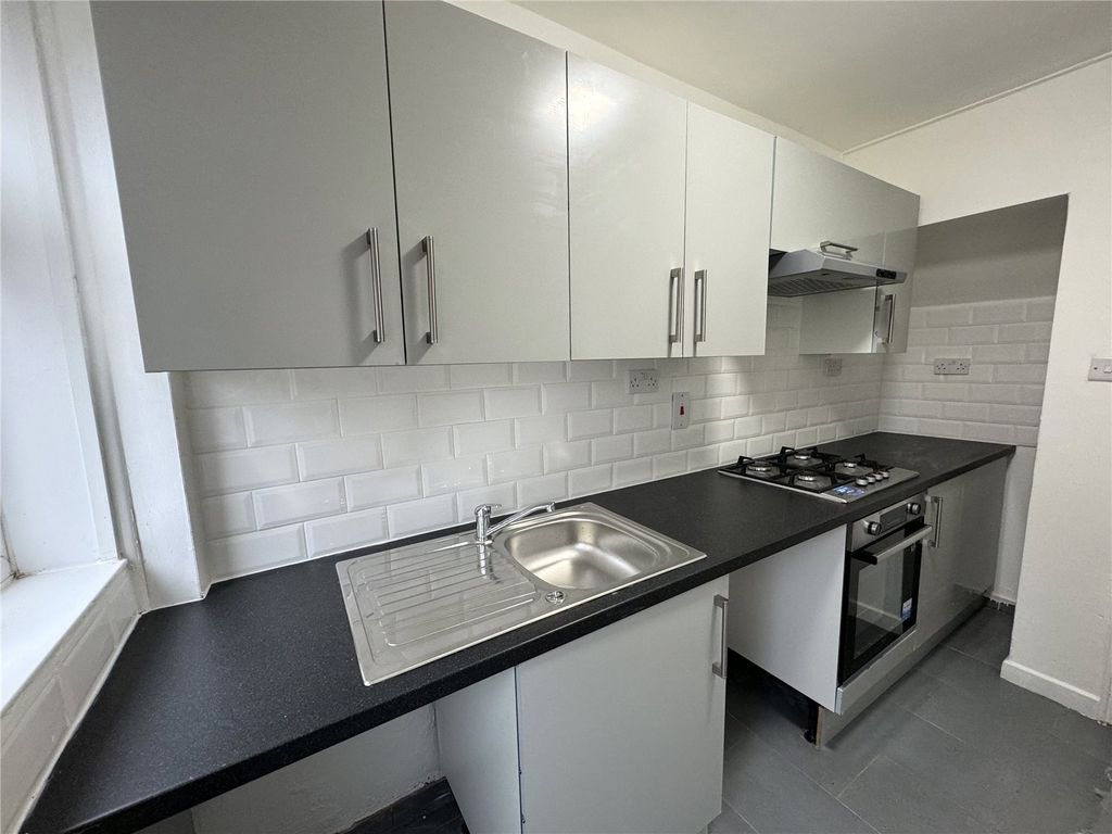 Property photo 3 of 11 Picture No. 06