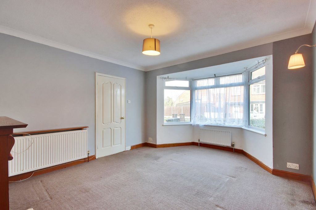 Property photo 2 of 19 Sitting Room