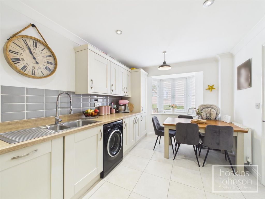 Property photo 3 of 30 Kitchen/Diner