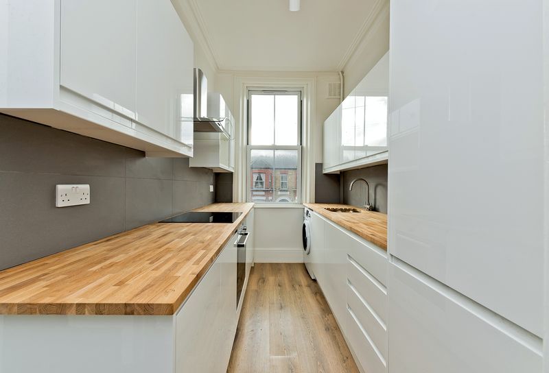 Property photo 2 of 9 Photo 8