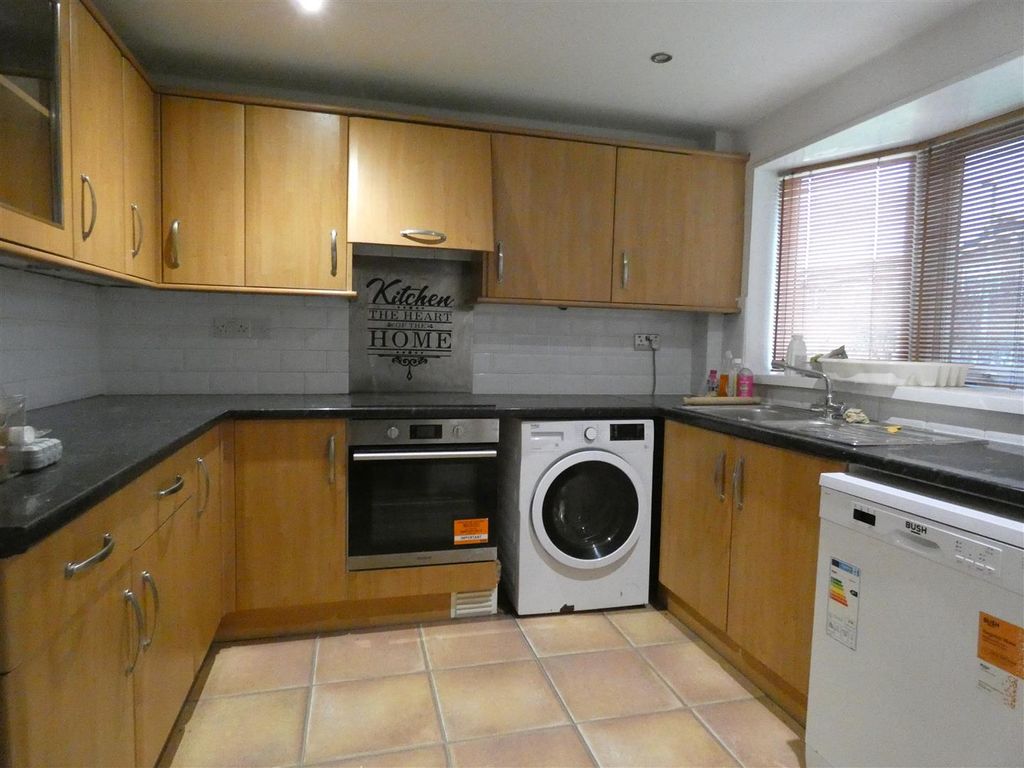 Property photo 3 of 8 P1190103.Jpg