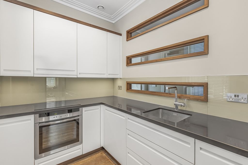 Property photo 2 of 23 Second_Floor_Flat...