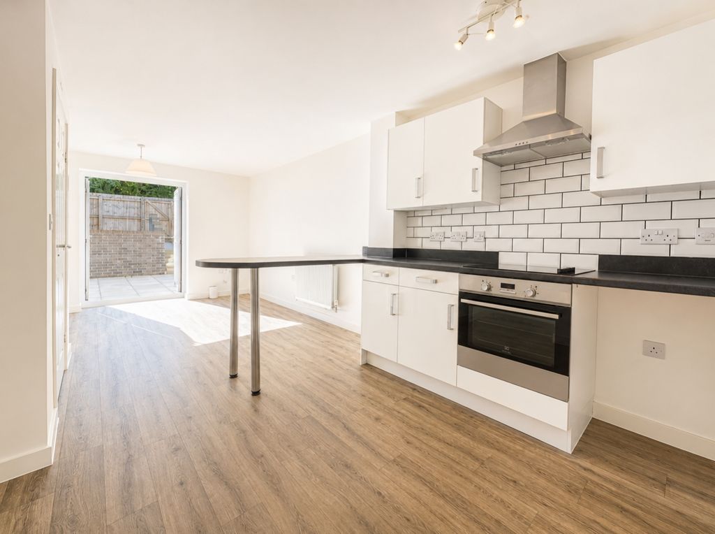 Property photo 3 of 10 F41590c7-Fdd8-4A31-90E0-3936ce780522
