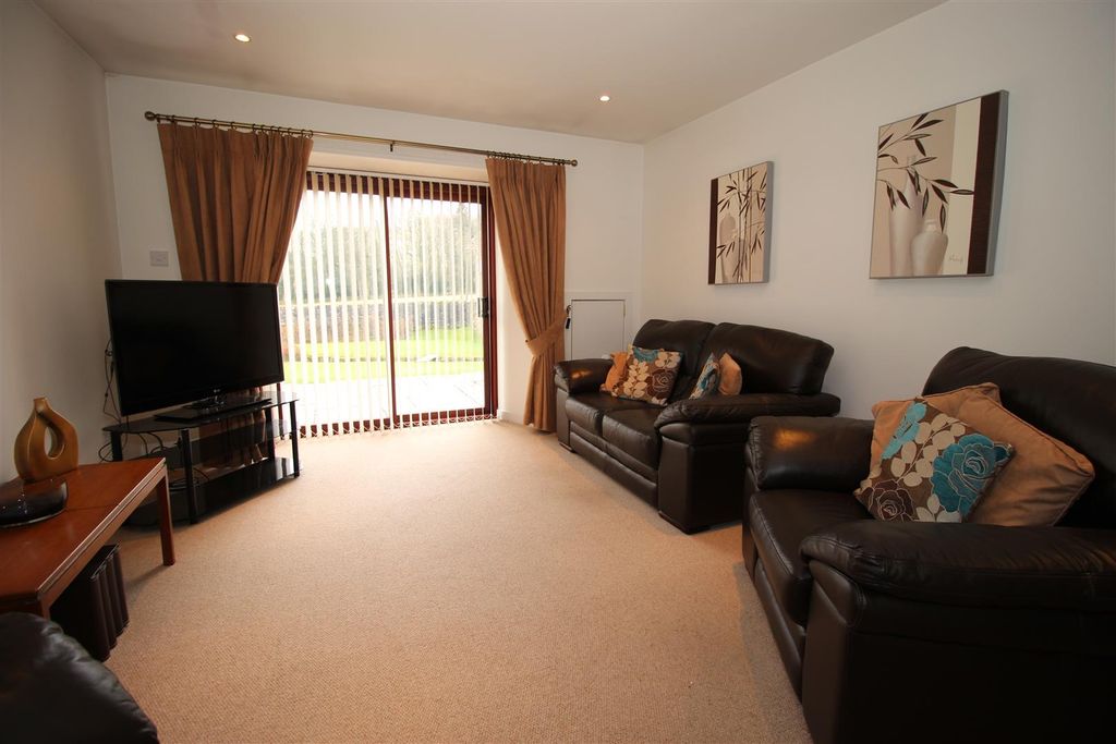 Property photo 2 of 9 2.Jpg