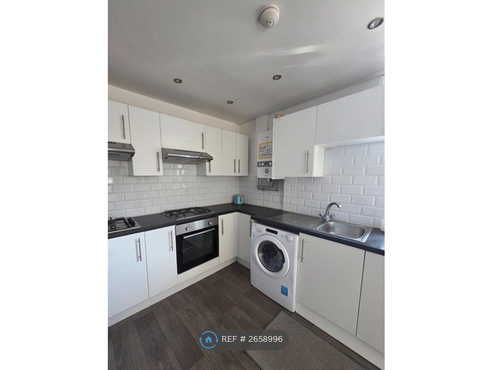 Property photo 3 of 23