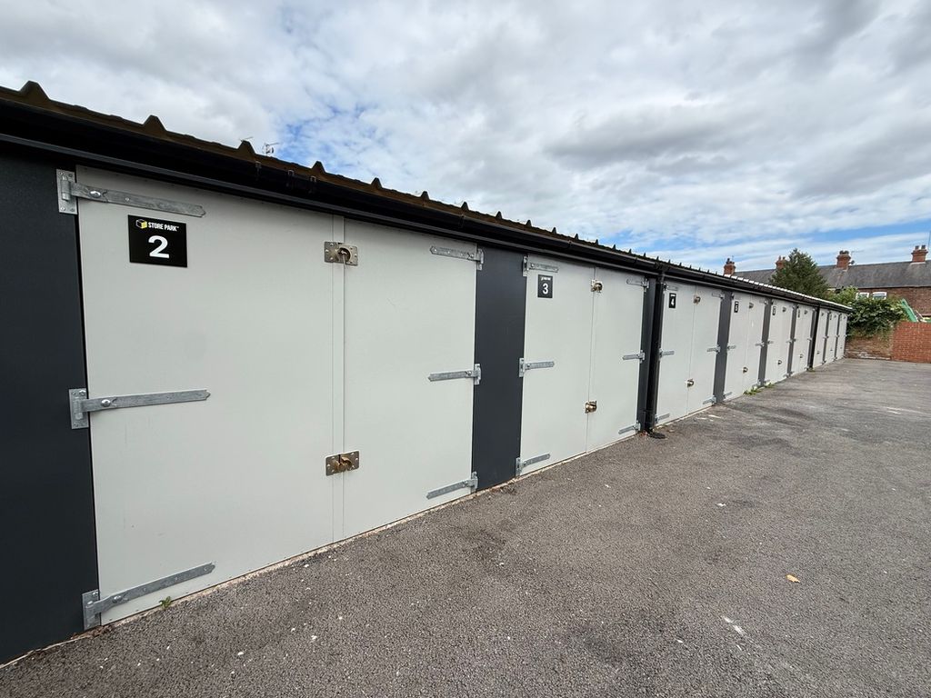 Property photo 1 of 1