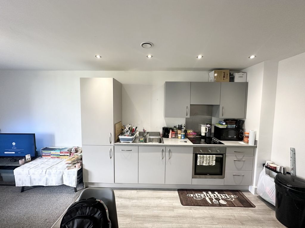 Property photo 3 of 12 Photo 2