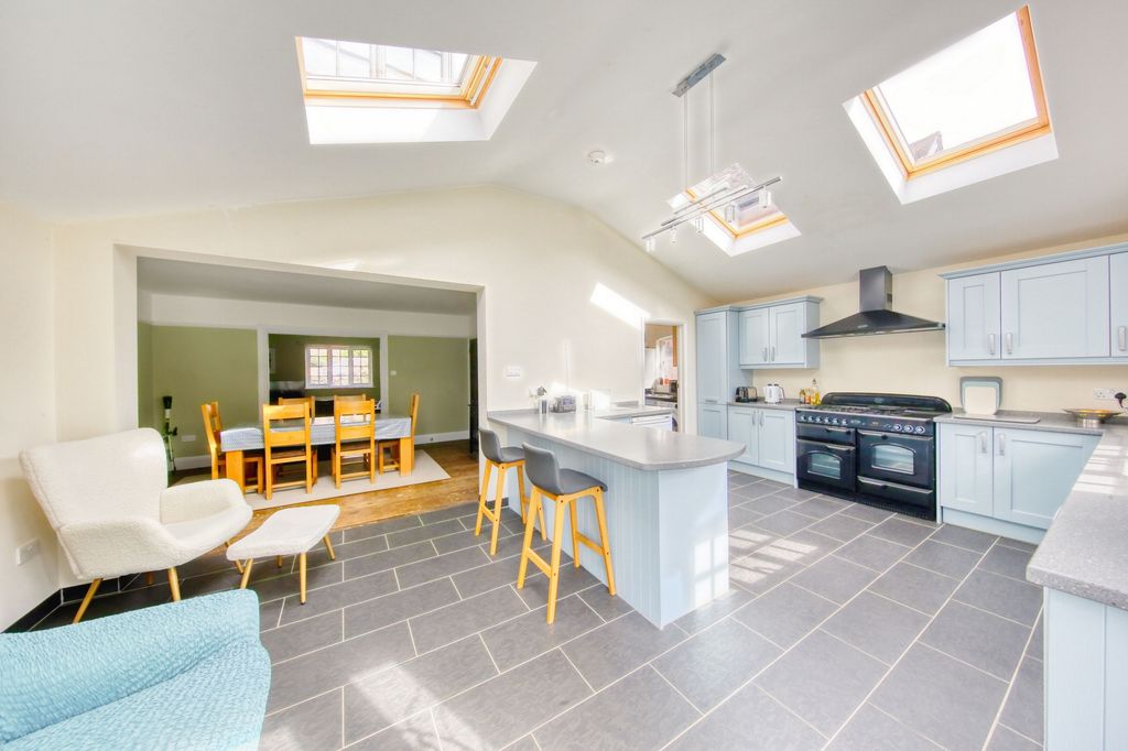 Property photo 2 of 21 Photo 15