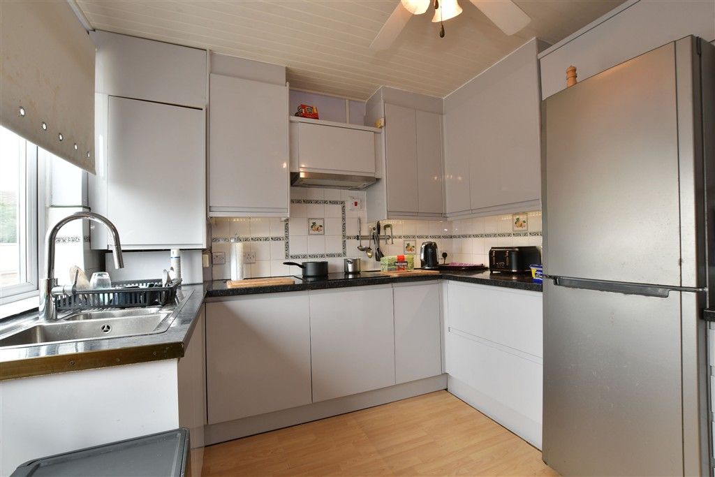 Property photo 1 of 8 Kitchen