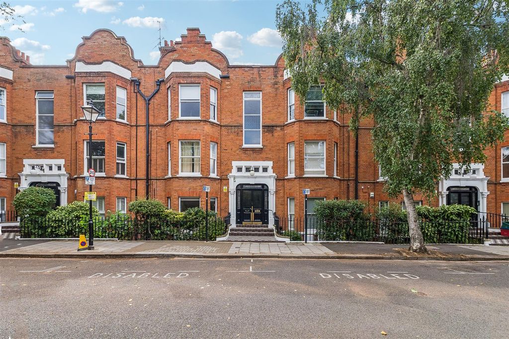 Property photo 1 of 11 Flanders Mansion, W4 - For Sale