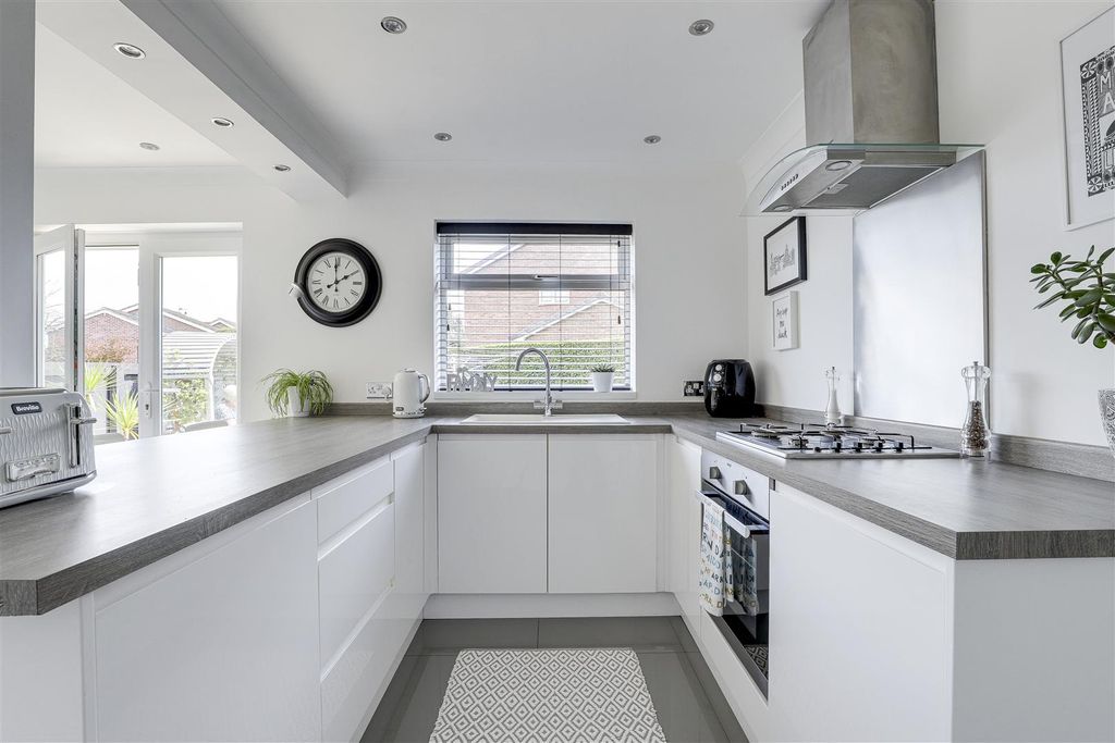 Property photo 3 of 20 14.Jpg