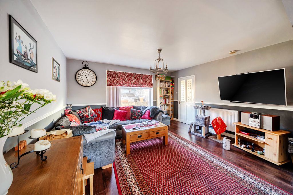 Property photo 3 of 13 Picture No. 23