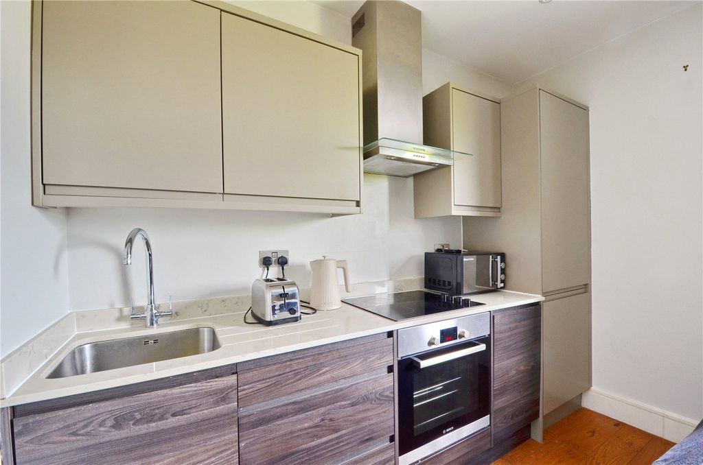 Property photo 2 of 10 Picture No. 05